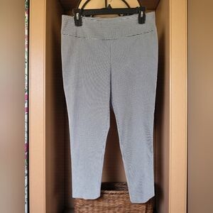 Devine Logic Classic Black and White Checkered Slip-On Women's Pants 🇨🇦